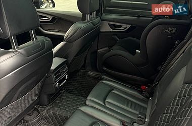 Внедорожник / Кроссовер Audi SQ7 2017 в Киеве