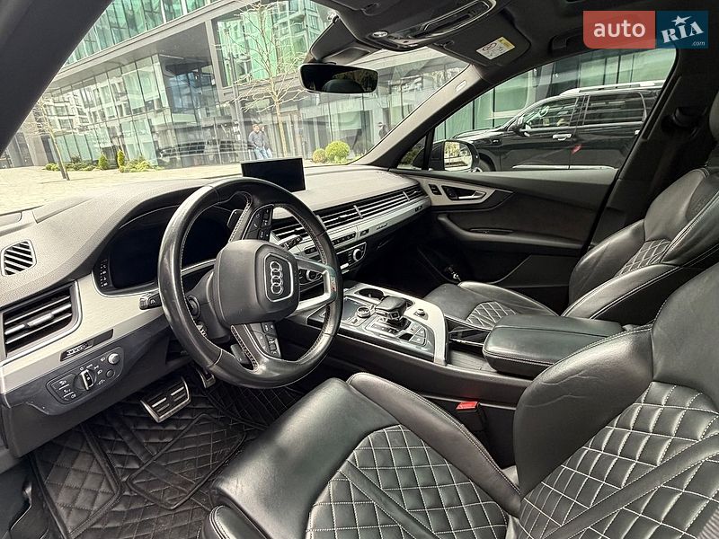Внедорожник / Кроссовер Audi SQ7 2017 в Киеве