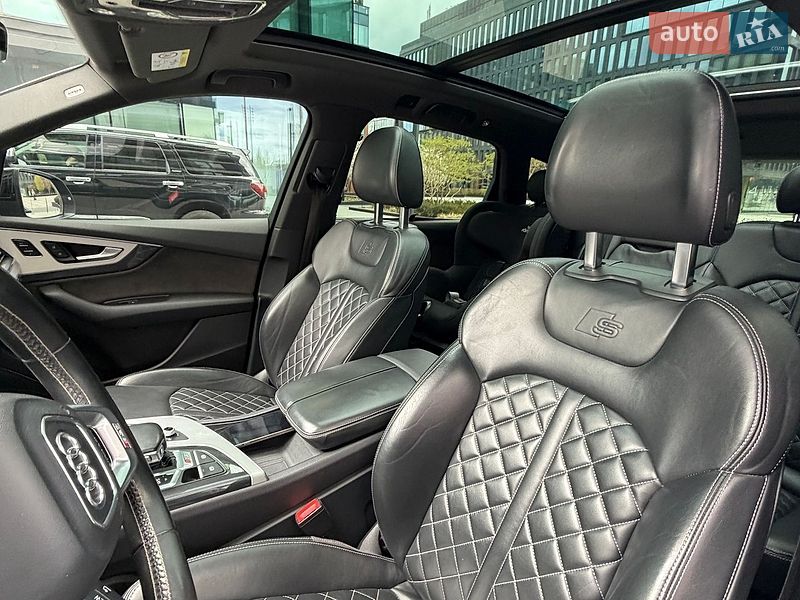 Внедорожник / Кроссовер Audi SQ7 2017 в Киеве