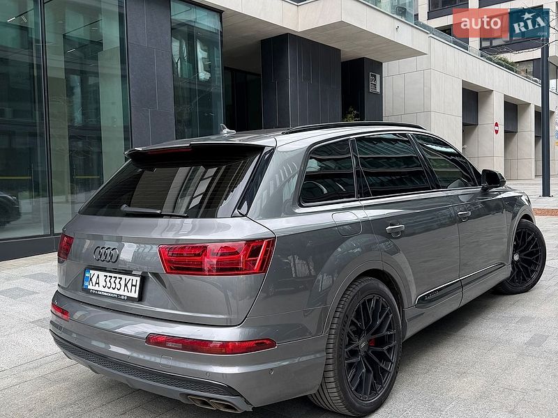 Внедорожник / Кроссовер Audi SQ7 2017 в Киеве