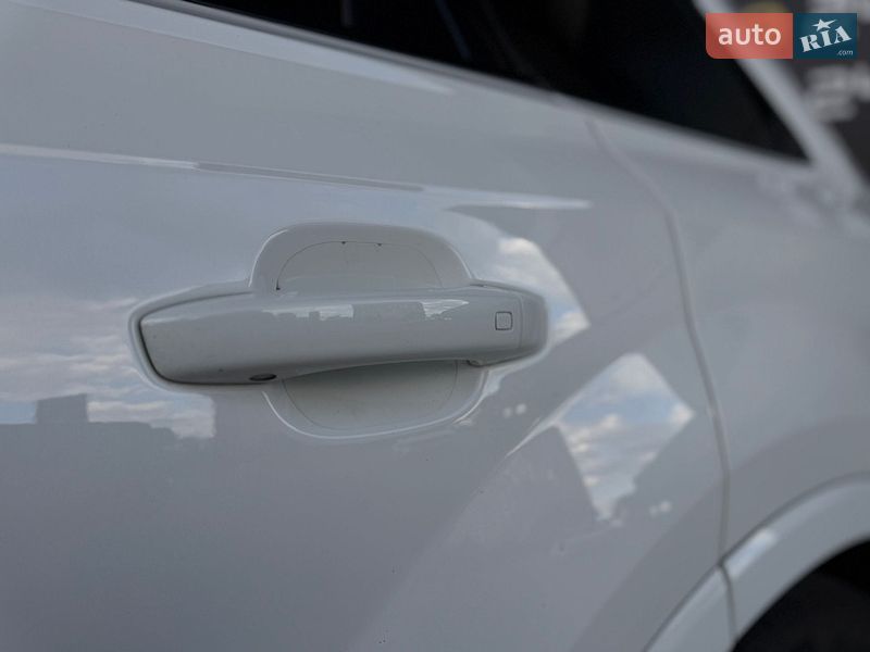 Внедорожник / Кроссовер Audi SQ7 2017 в Киеве фото 11 Внедорожник / Кроссовер Audi SQ7 2017 в Киеве