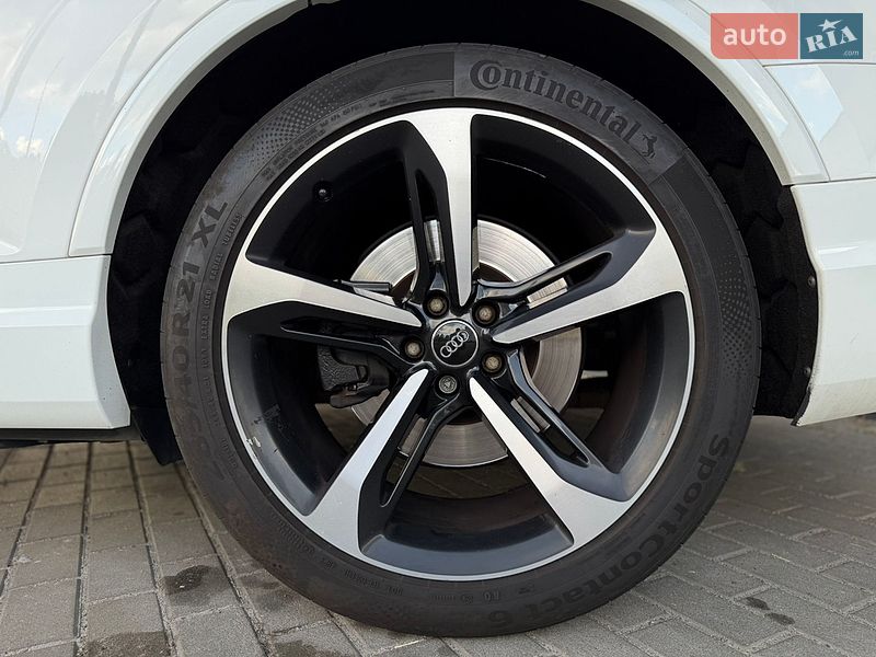 Внедорожник / Кроссовер Audi SQ7 2017 в Киеве фото 12 Внедорожник / Кроссовер Audi SQ7 2017 в Киеве