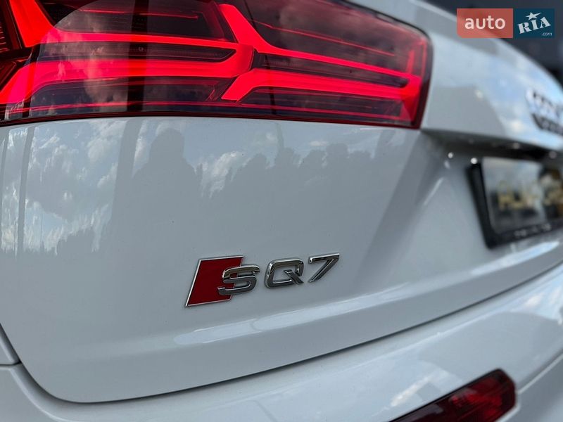 Внедорожник / Кроссовер Audi SQ7 2017 в Киеве фото 44 Внедорожник / Кроссовер Audi SQ7 2017 в Киеве