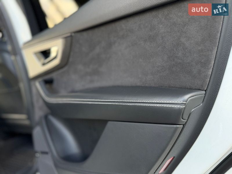 Внедорожник / Кроссовер Audi SQ7 2017 в Киеве фото 81 Внедорожник / Кроссовер Audi SQ7 2017 в Киеве