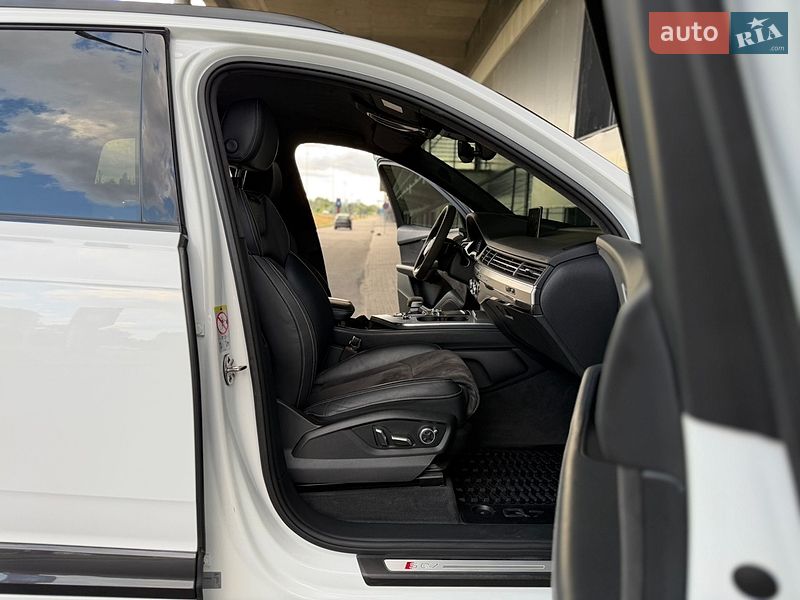 Внедорожник / Кроссовер Audi SQ7 2017 в Киеве фото 91 Внедорожник / Кроссовер Audi SQ7 2017 в Киеве