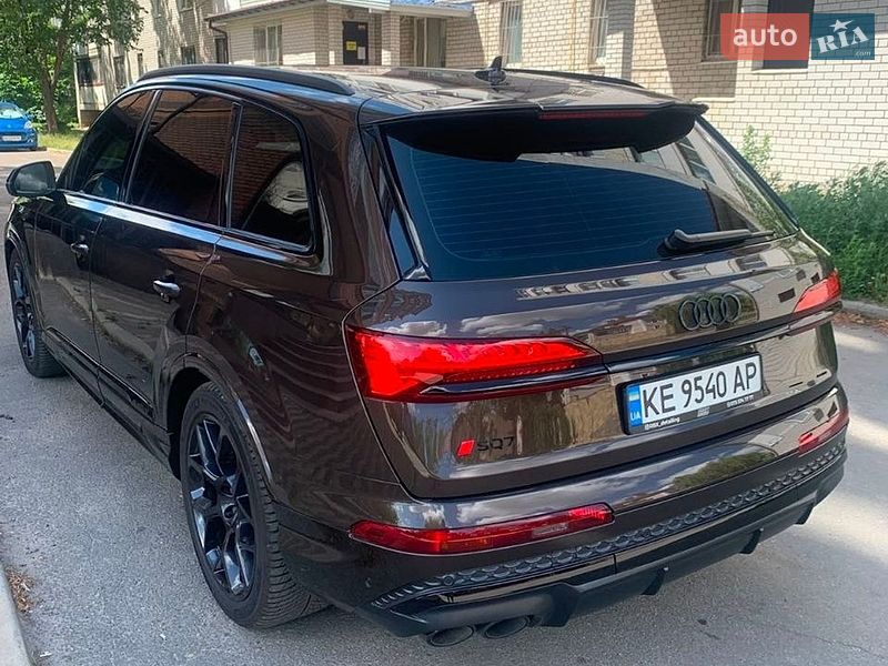 Позашляховик / Кросовер Audi SQ7 2024 в Дніпрі фото 4 Позашляховик / Кросовер Audi SQ7 2024 в Дніпрі
