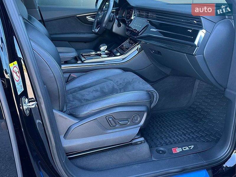 Позашляховик / Кросовер Audi SQ7 2021 в Києві
