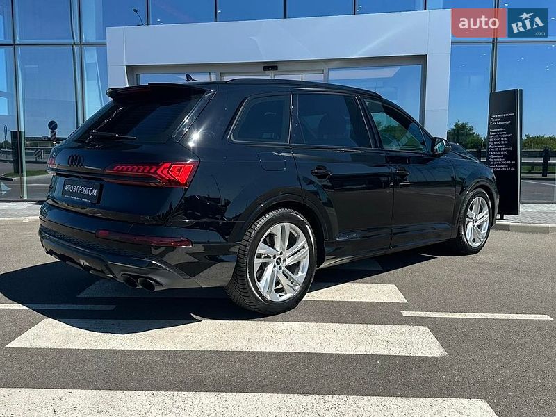 Позашляховик / Кросовер Audi SQ7 2021 в Києві