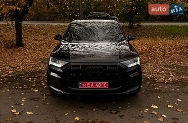 Audi SQ7  2020