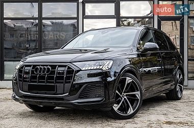 Audi SQ7  2021