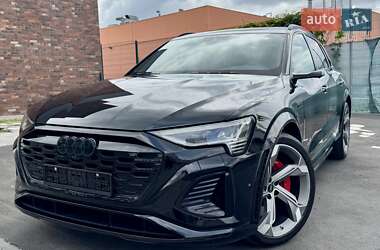 Audi SQ8 e-tron  2023