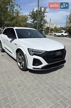 Audi SQ8 e-tron  2023