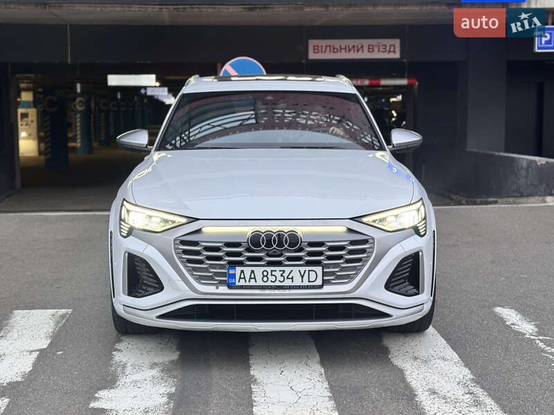 Audi SQ8 e-tron