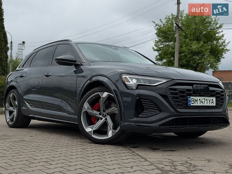Audi SQ8 e-tron