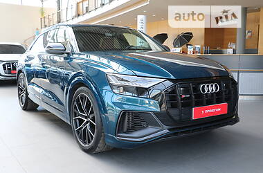 Audi SQ8  2020