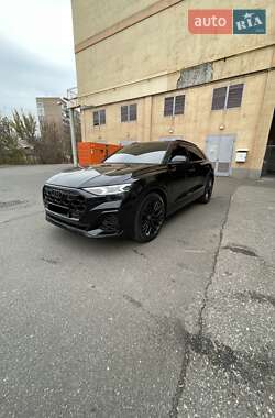Audi SQ8  2024