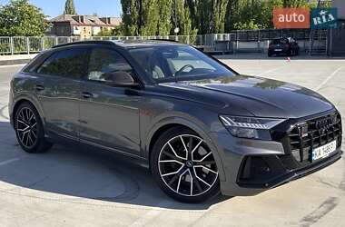 Audi SQ8  2020
