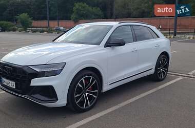 Audi SQ8  2021