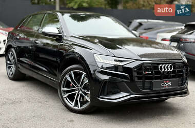 Audi SQ8  2021