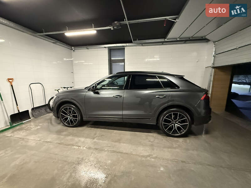 Купе Audi SQ8