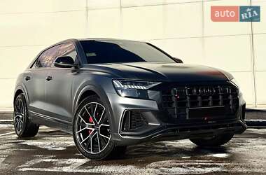 Audi SQ8  2021