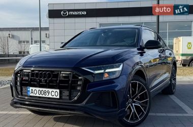 Audi SQ8  2021