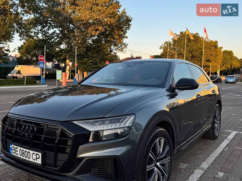 Audi SQ8