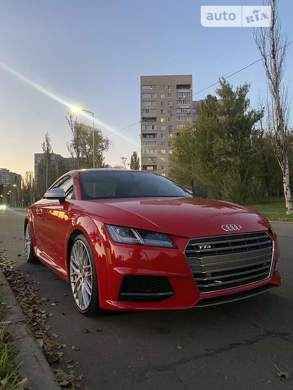 Купе Audi TT S