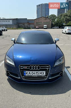 Audi TT S  2011