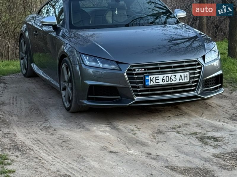 Audi TT S 2015