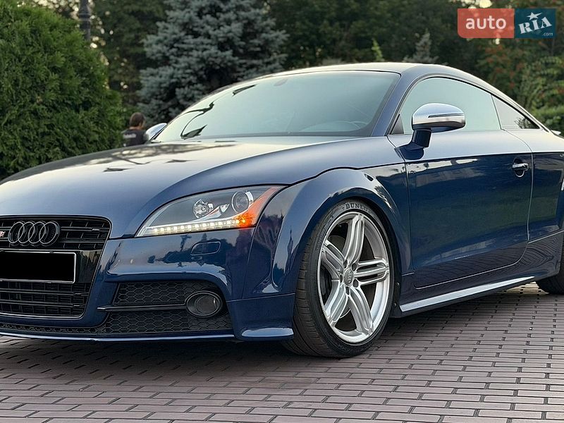 Audi TT S 2011