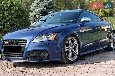 Audi TT S  2011