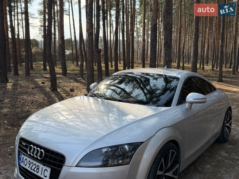 Купе Audi TT