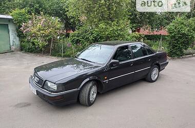 Audi V8  1990