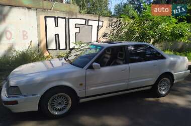 Audi V8  1989