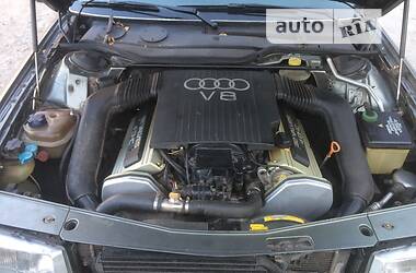 Audi V8  1992
