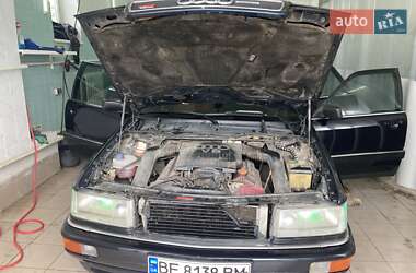 Audi V8 1989
