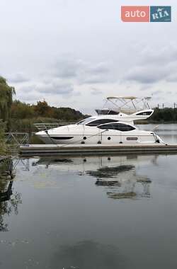 Моторна яхта Azimut Flybridge-Range 2011 в Києві