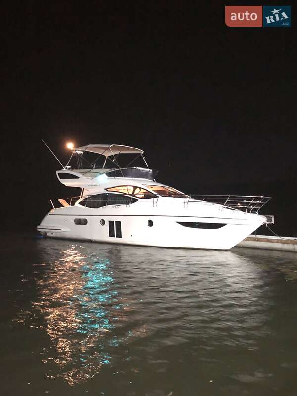 Моторна яхта Azimut Flybridge-Range 2011 в Києві