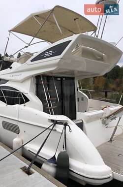 Моторна яхта Azimut Flybridge-Range 2011 в Києві