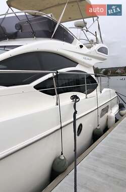 Моторна яхта Azimut Flybridge-Range 2011 в Києві