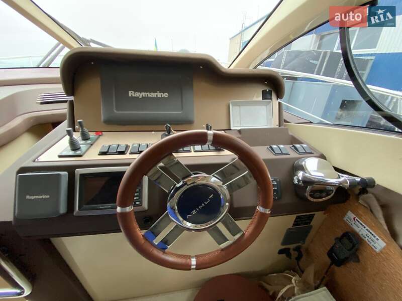 Моторна яхта Azimut Flybridge-Range 2011 в Києві