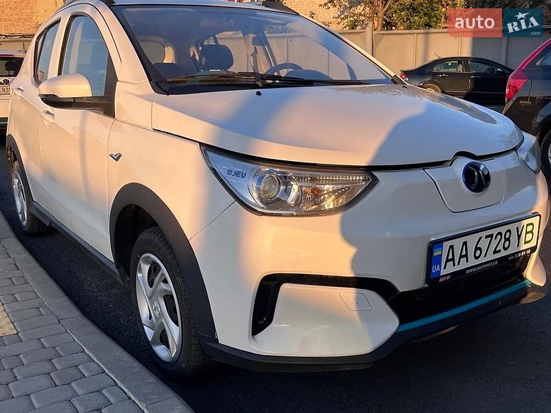 Легковые BAIC EC3