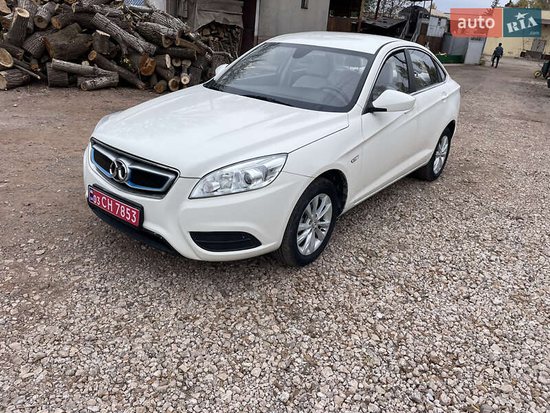 Седан BAIC EU260