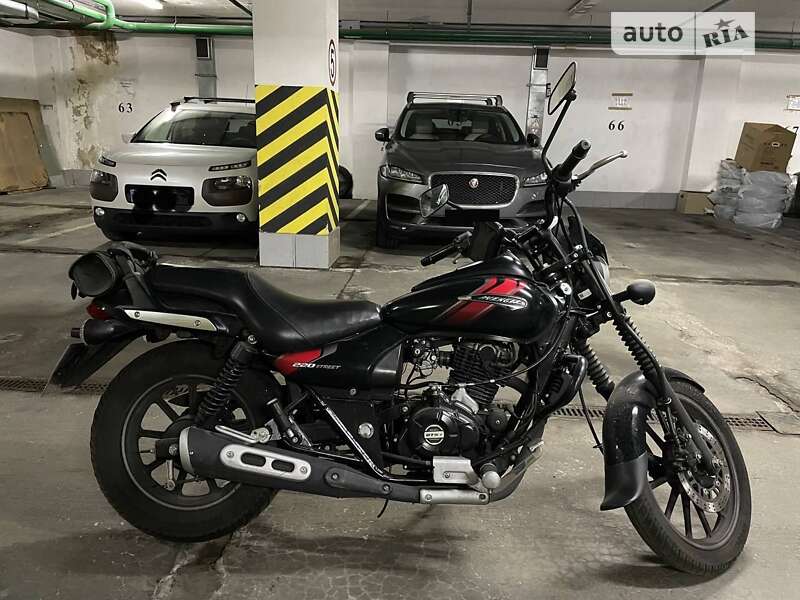 Мотоцикл Классік Bajaj Avenger