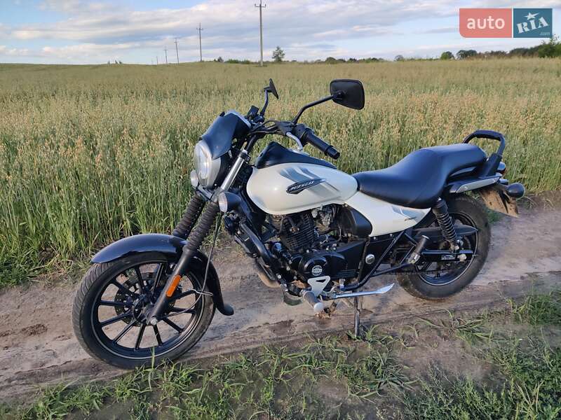 Мотоцикл Круизер Bajaj Avenger