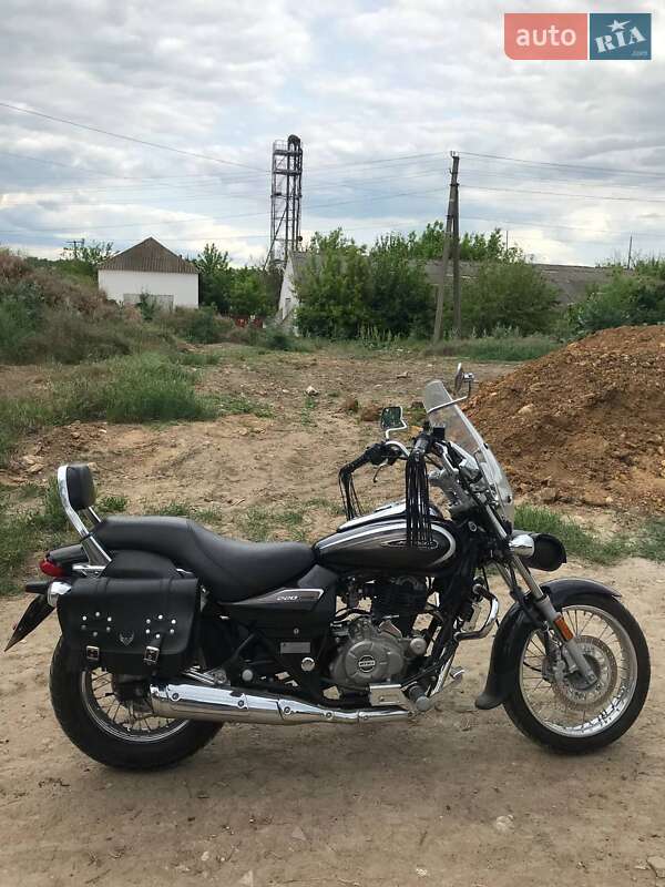 Мото Bajaj Avenger
