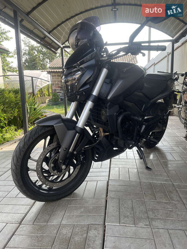 Мотоцикл Спорт-туризм Bajaj Dominar 400