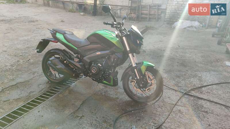 Bajaj Dominar 400
