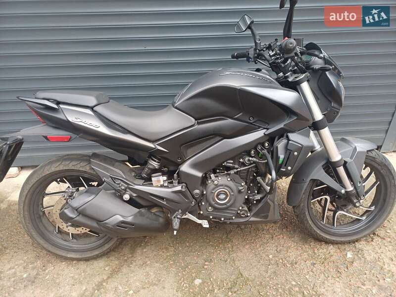 Мотоцикл Классик Bajaj Dominar 400